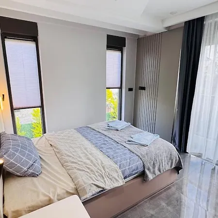 Maris Villa *